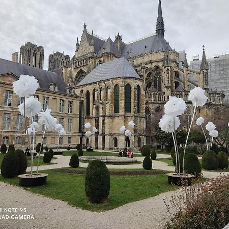 Le Champagnoles Apartment Reims Bagian luar foto