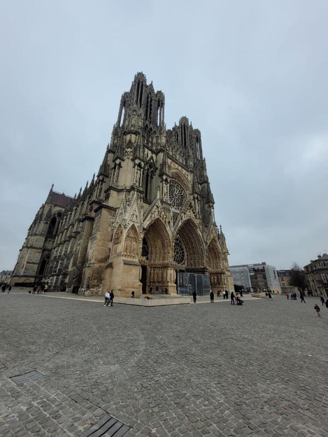 Le Champagnoles Apartment Reims Bagian luar foto