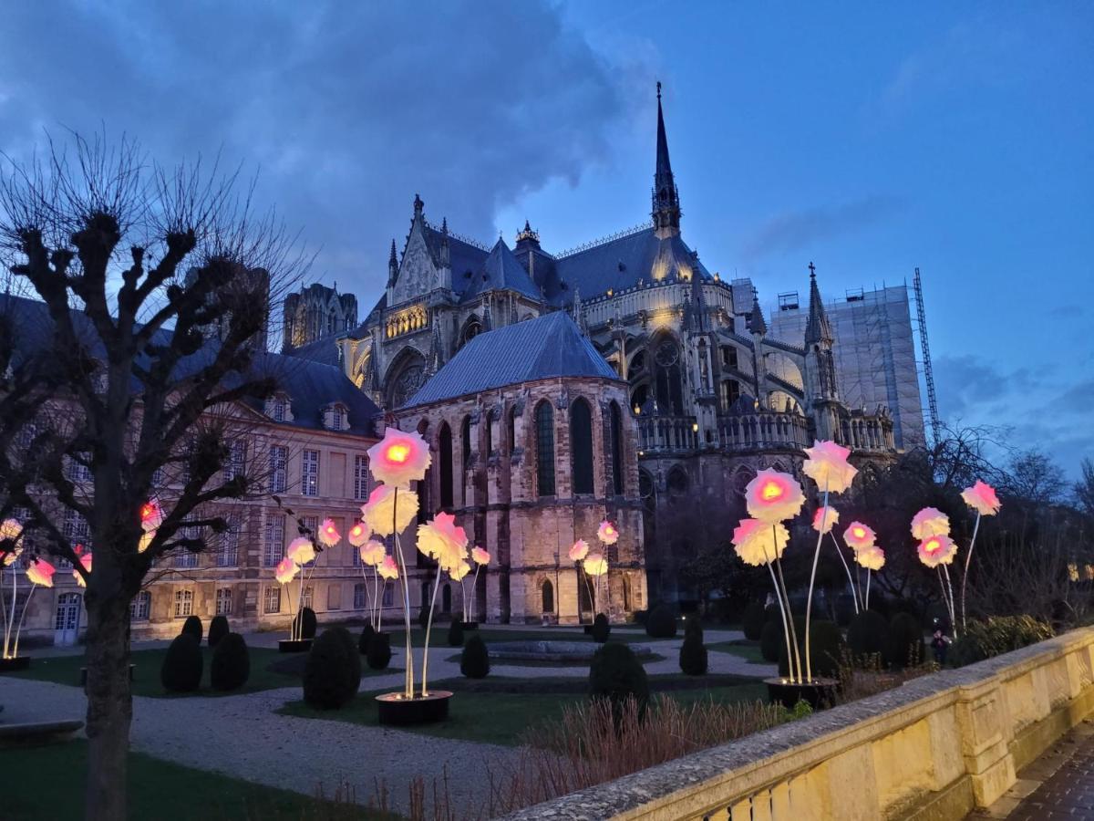 Le Champagnoles Apartment Reims Bagian luar foto